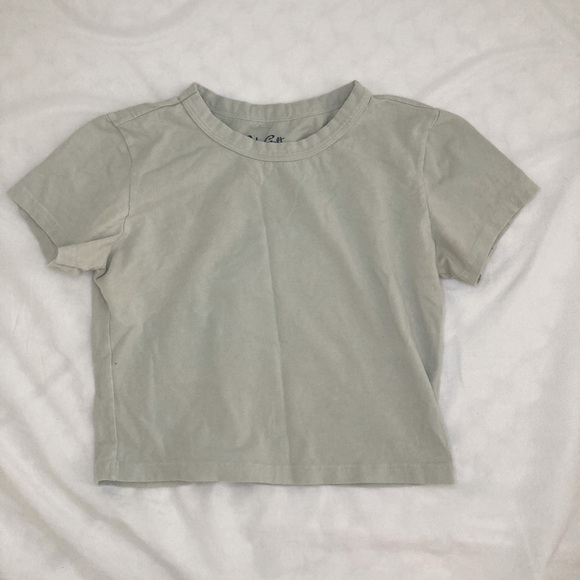 Brandy Melville Baby Tee - Picture 1 of 3